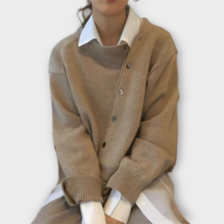 Cathy - Cozy Cardigan