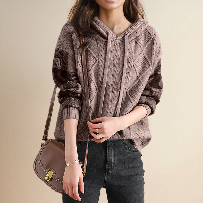 Élise – Elegant Knitted Hoodie