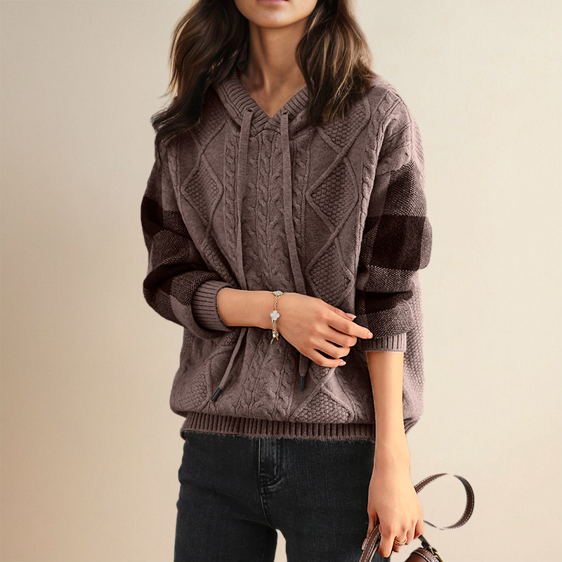 Élise – Elegant Knitted Hoodie